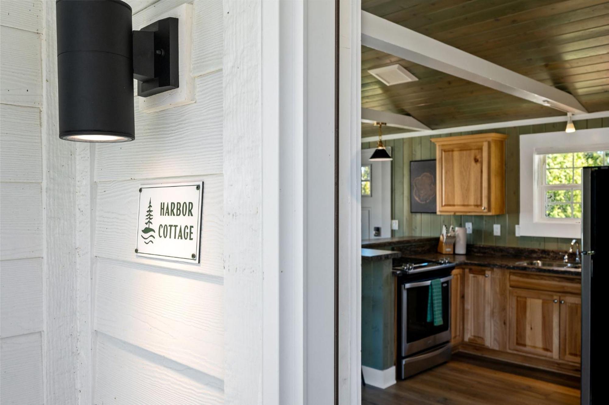 Spruce & Shore Motel Fish Creek Luaran gambar