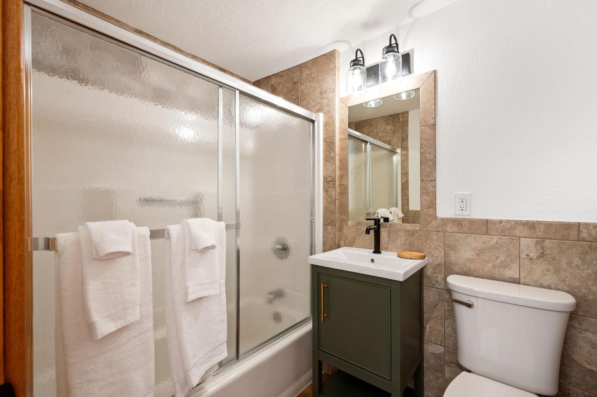 Spruce & Shore Motel Fish Creek Luaran gambar