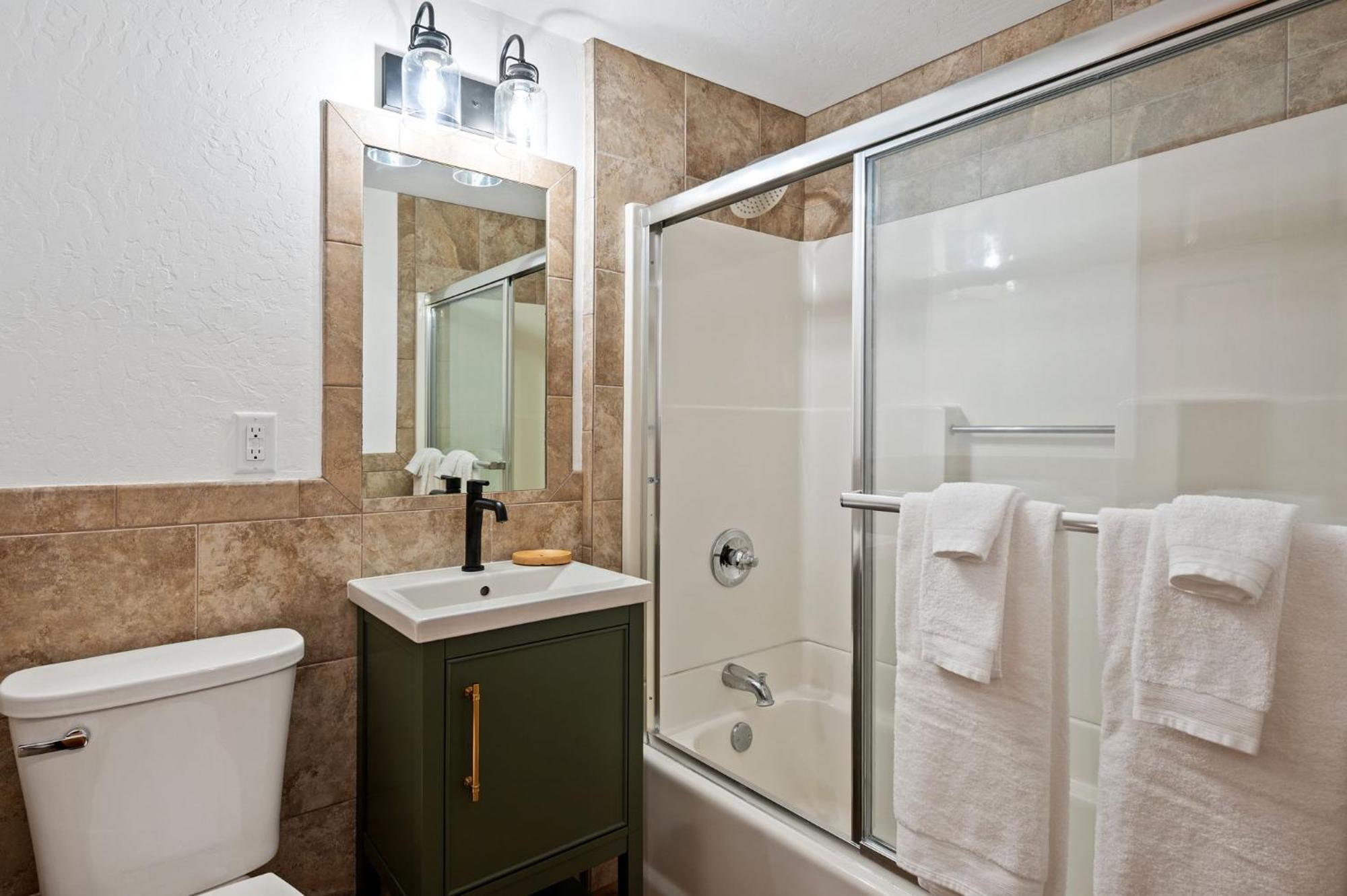 Spruce & Shore Motel Fish Creek Luaran gambar